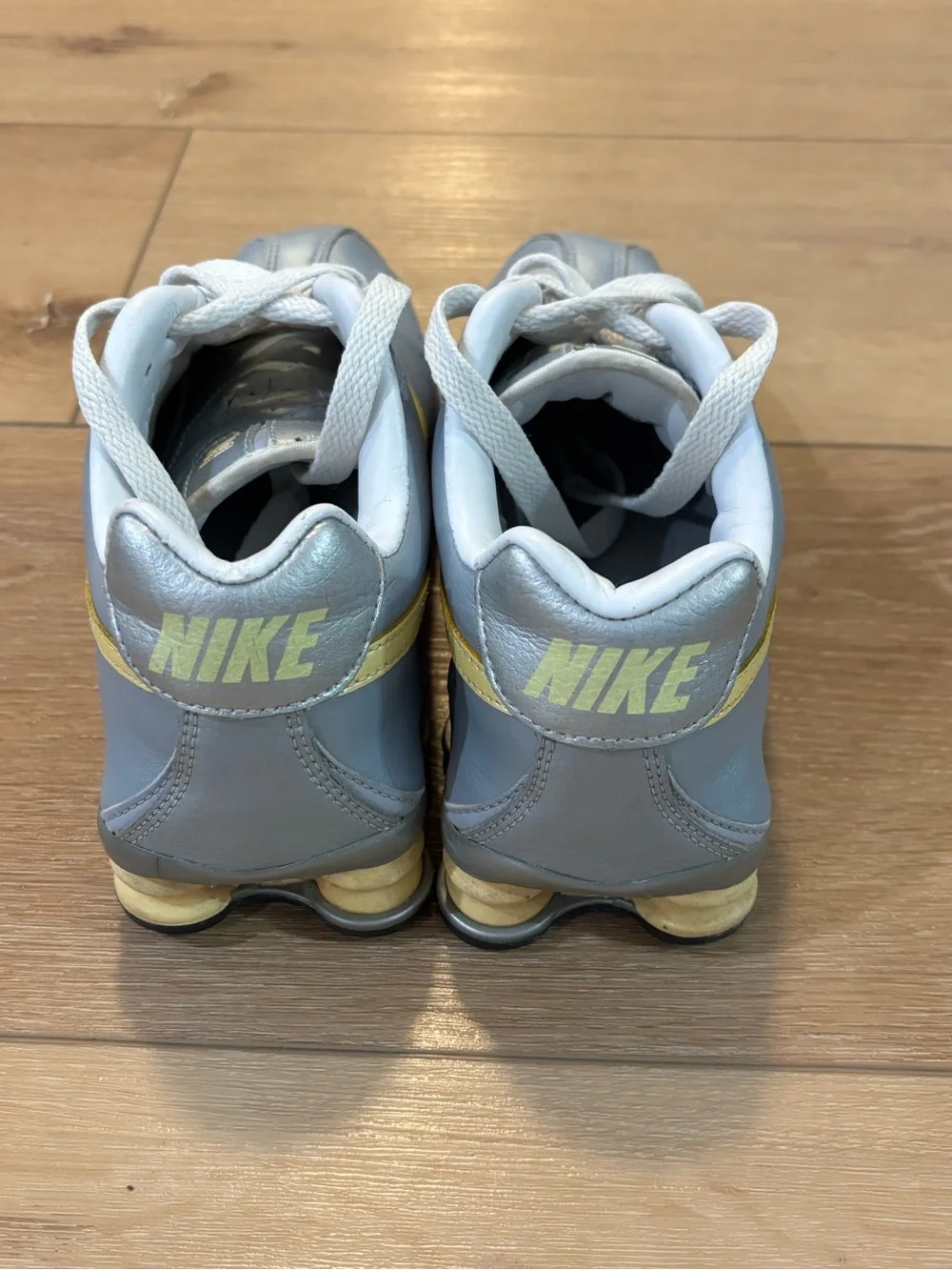 Nike Shox Size 6Y